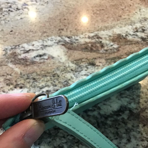 Clutch - Picture 5 of 8